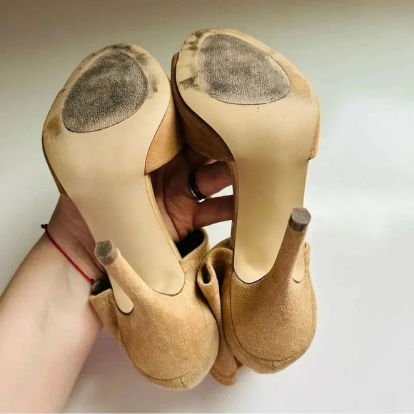 Steve Madden Liftoff Peep Toe Nude Suede Heels - Picture 6 of 7